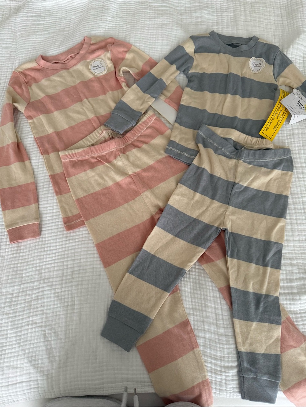 2 new pairs Burt Bee’s snug fit pajamas 2T and 6T for kids